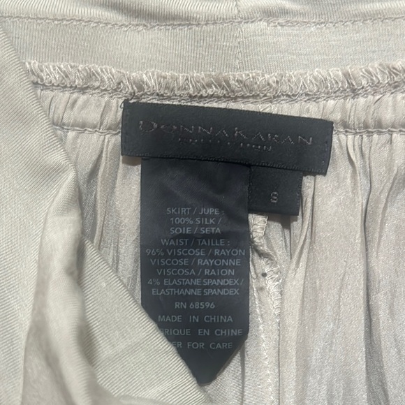 Donna Karan Silver Mini A-Line Skirt Pleated Wrap - Picture 2 of 4
